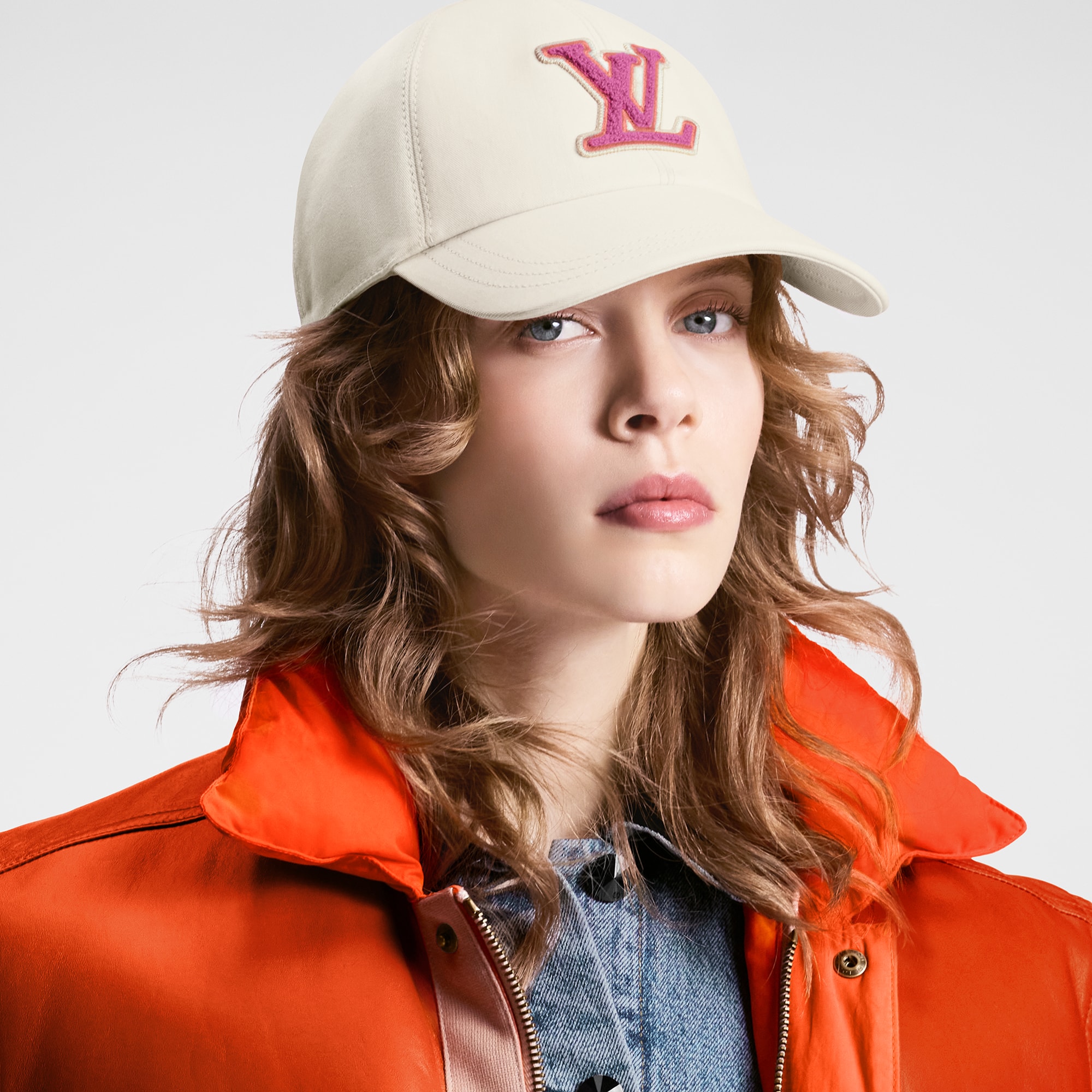 LV Signature Cap S00 in Wanita