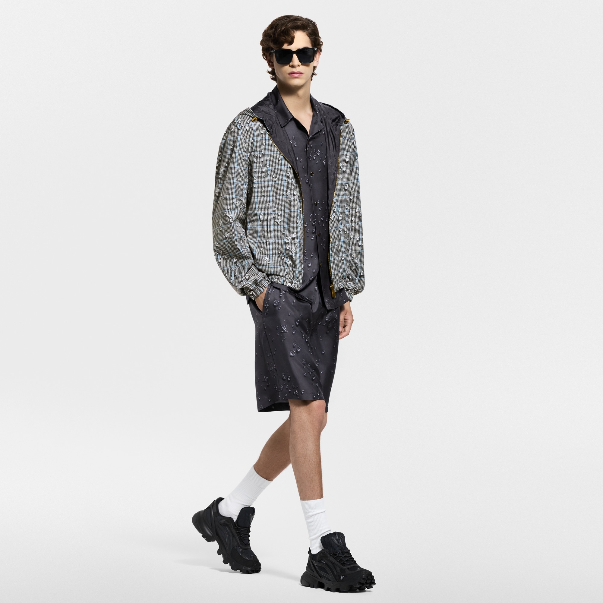 LV Summit Sneaker  in Pria