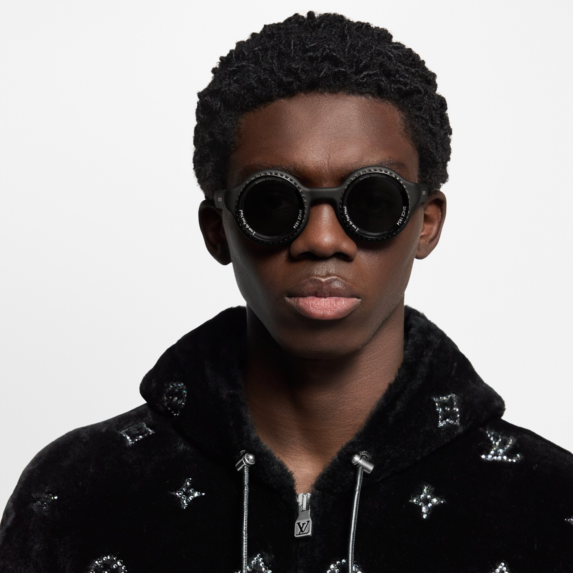 LV Super Vision Round Sunglasses S00 in Pria