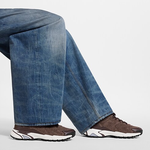LV Tatic Knit Sneaker in Pria's Sepatu Sneakers collections by Louis Vuitton (Perbesar produk)