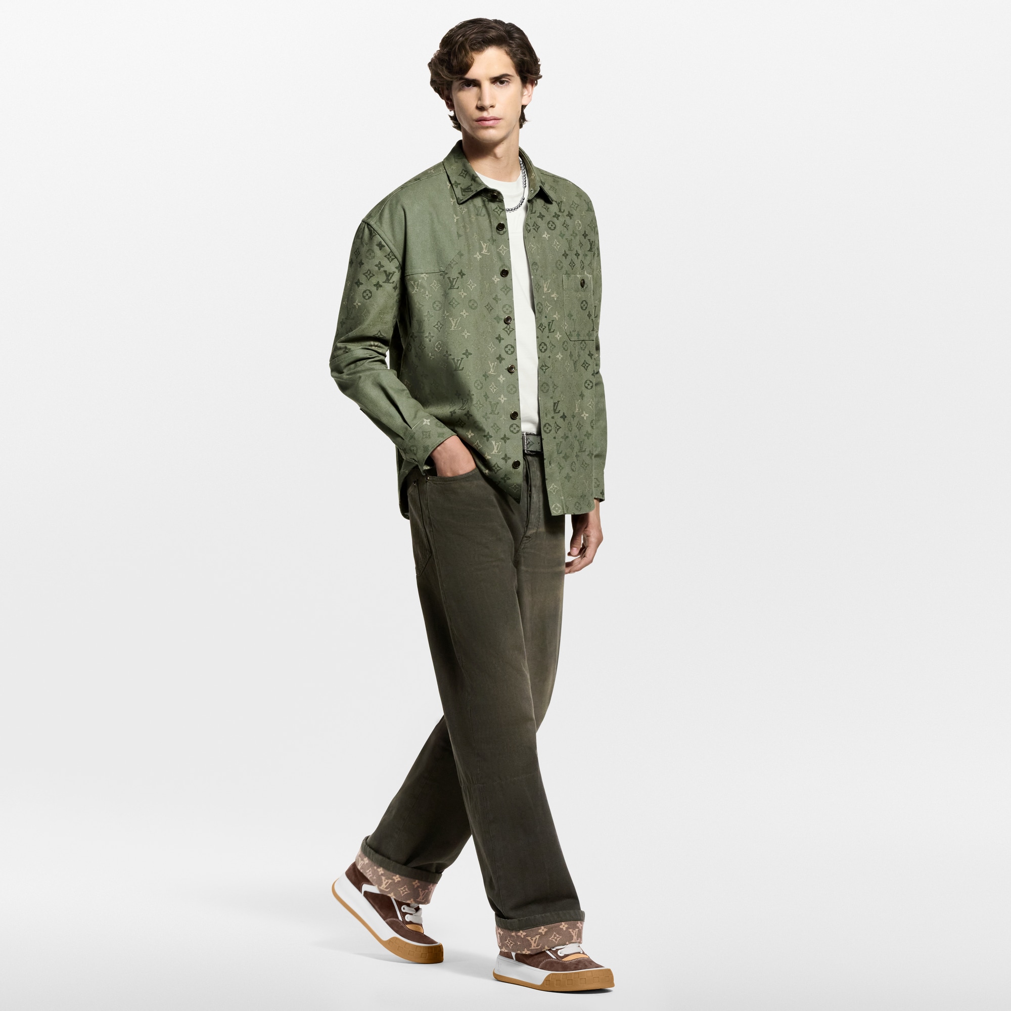 LV Tilted Sneaker  in Pria