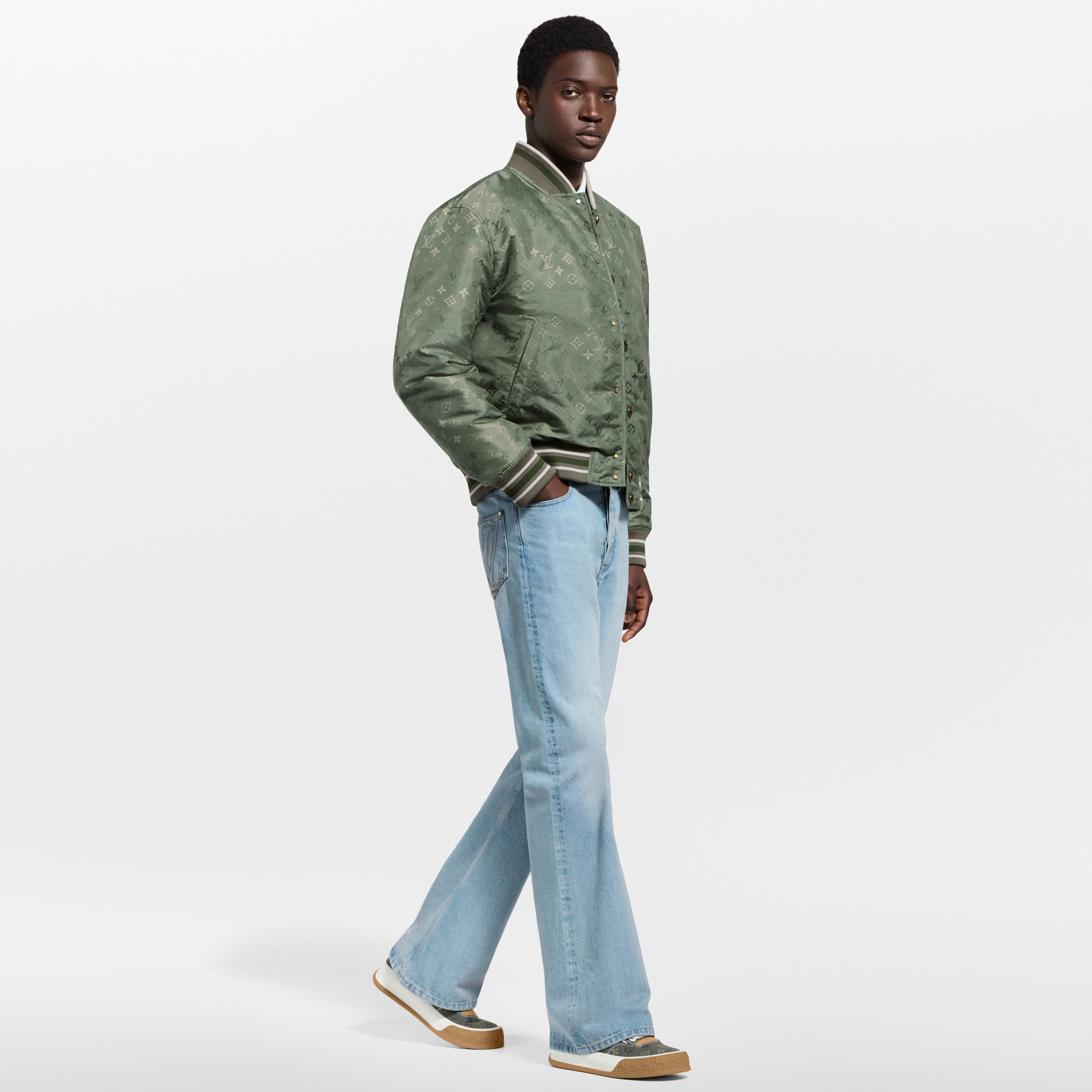 LV Tilted Sneaker  in Pria