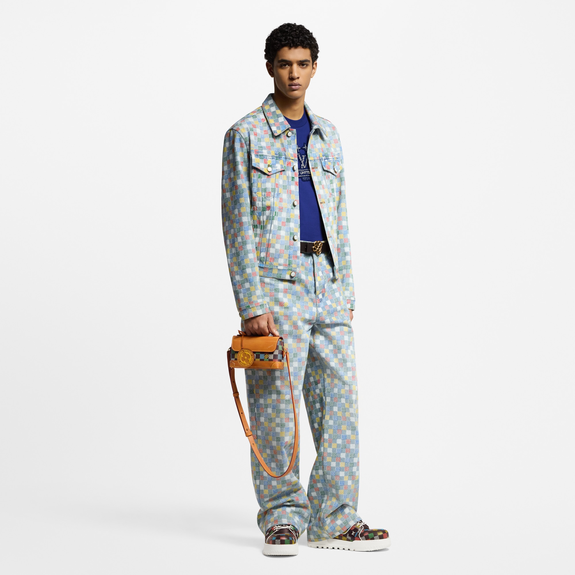 LV Trainer Maxi Sneaker  in Pria