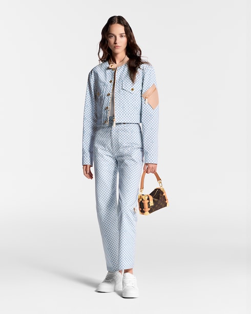 รองเท้าผ้าใบรุ่น LV Trainer in ผู้หญิง's รองเท้า รองเท้าผ้าใบสำหรับผู้หญิง collections by Louis Vuitton