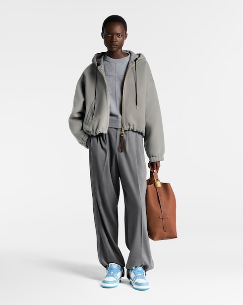 รองเท้าผ้าใบรุ่น LV Trainer in ผู้หญิง's รองเท้า รองเท้าผ้าใบสำหรับผู้หญิง collections by Louis Vuitton