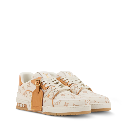 LV Trainer Sneaker in Pria's Sepatu Sneakers collections by Louis Vuitton (Perbesar produk)