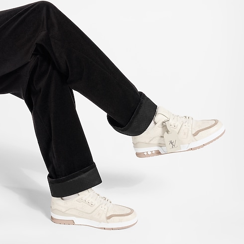 LV Trainer Sneaker in Pria's Sepatu Sneakers collections by Louis Vuitton (Perbesar produk)