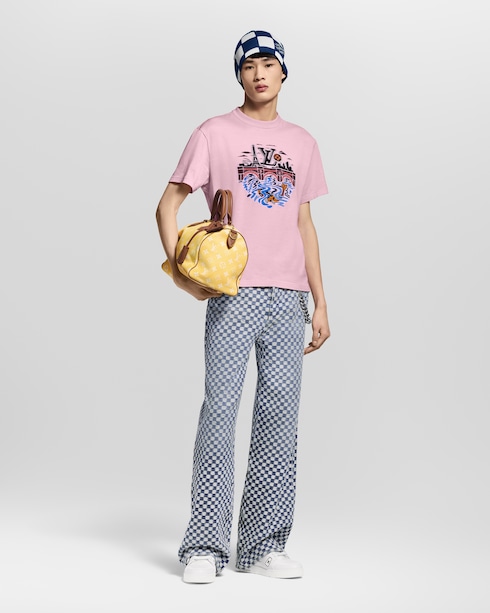 LV Trainer Sneaker in Pria's Sepatu Sneakers collections by Louis Vuitton