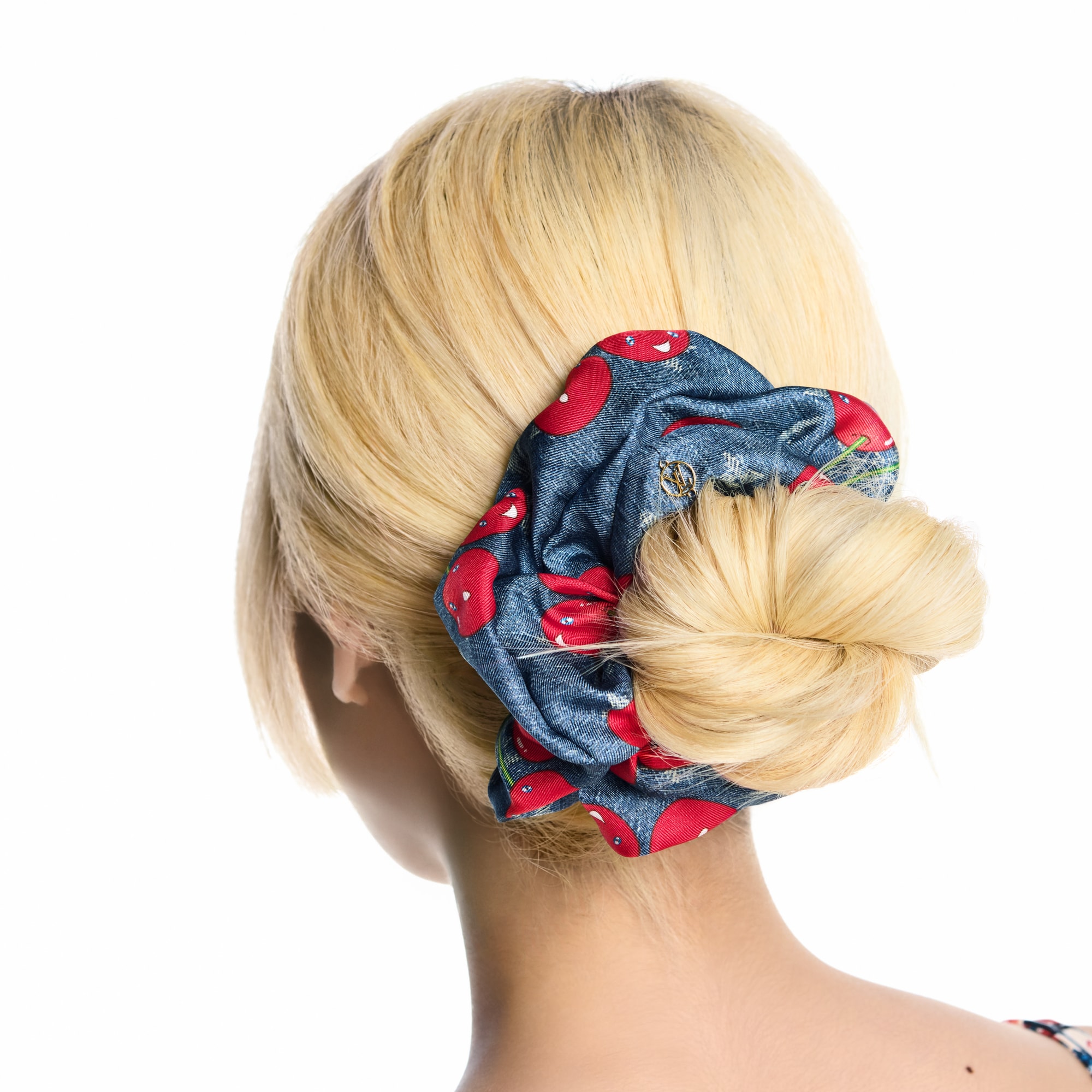 LV x TM Denim Cerise Scrunchy S00 in Wanita