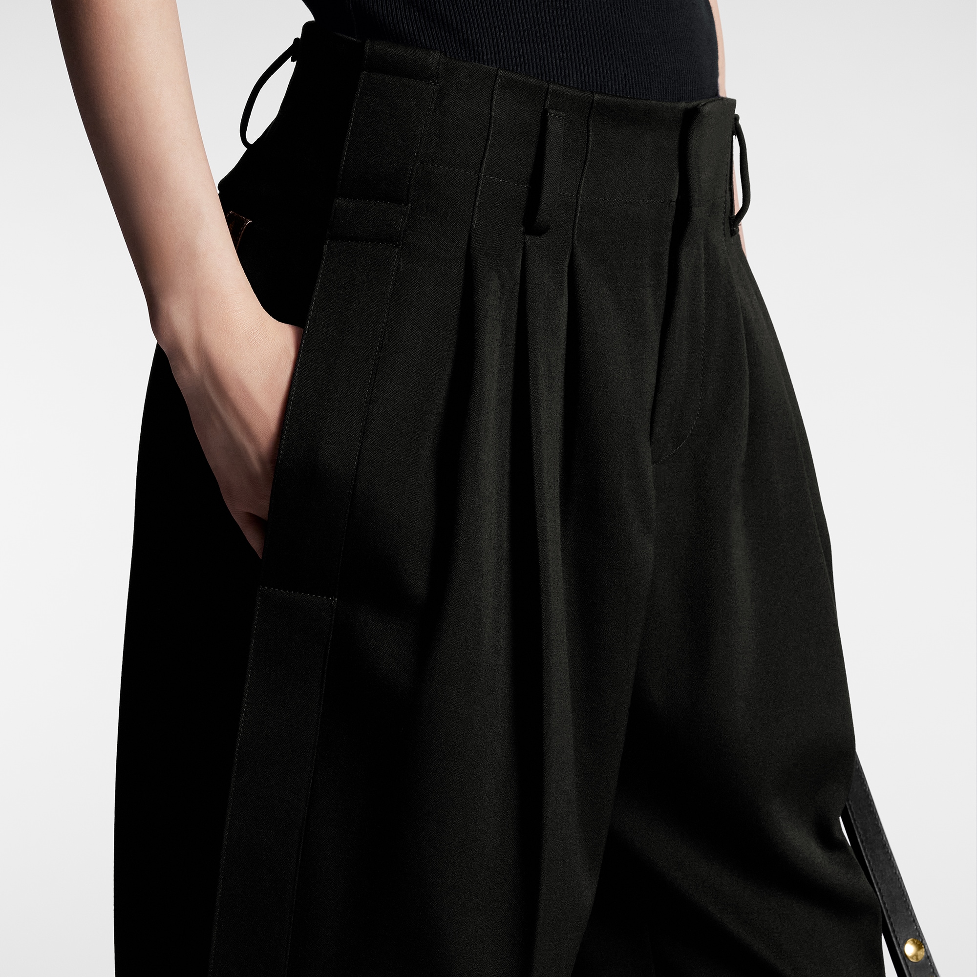 Masculine Tailored Pants  in Wanita