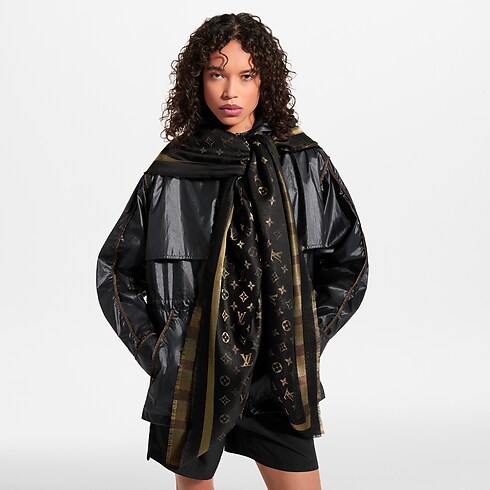 Monogram So Shine Shawl . in Women's Accessories Shawls collections by Louis Vuitton (Product zoom)