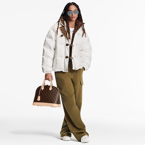 Monogram Accent Pillow Puffer Jacket in Wanita's Pakaian Mantel dan Jaket collections by Louis Vuitton (Perbesar produk)