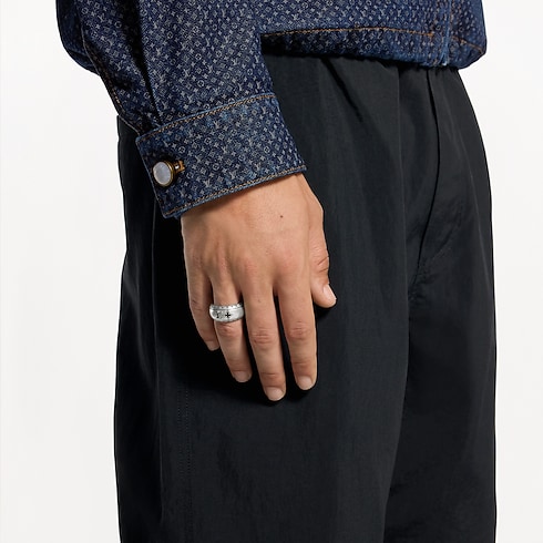 Monogram Flower Ring . in Men's Accessories All Accessories collections by Louis Vuitton (Product zoom)