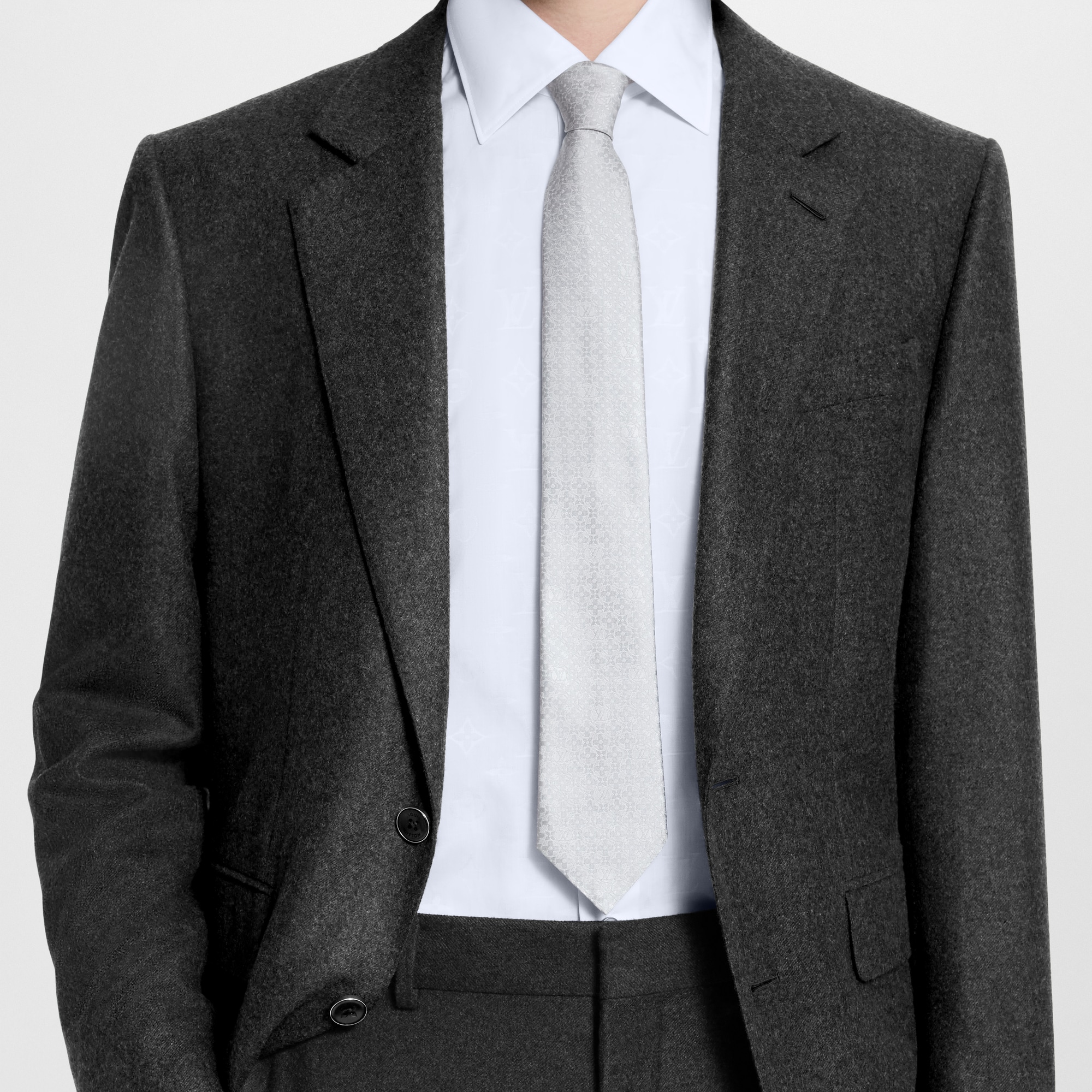 Monogram Flower Tie S00 in Pria