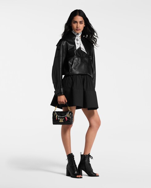 S00 액세서리 실크 스퀘어 & 방도 모노그램 로맨스 BB 방도 | 루이비통 공식 온라인 스토어®