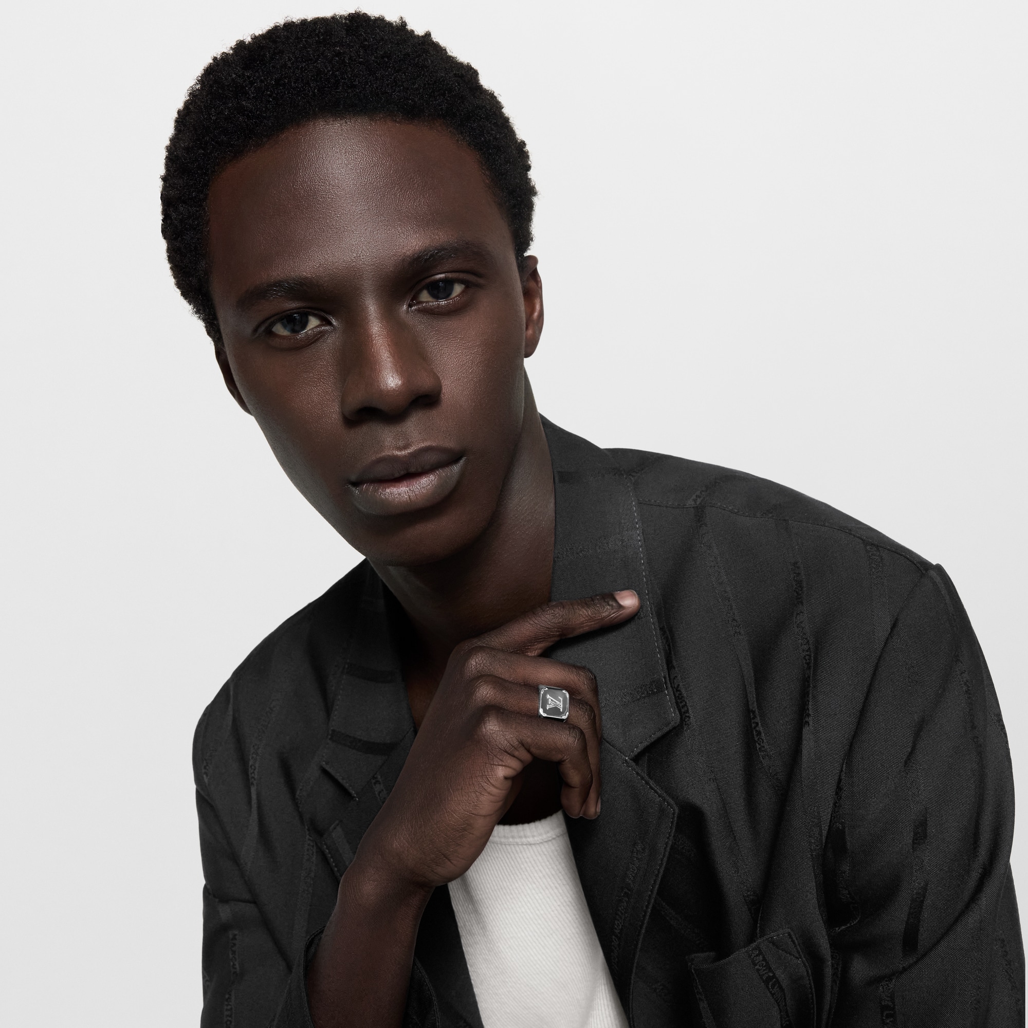 Monogram Signet Ring S00 in Pria