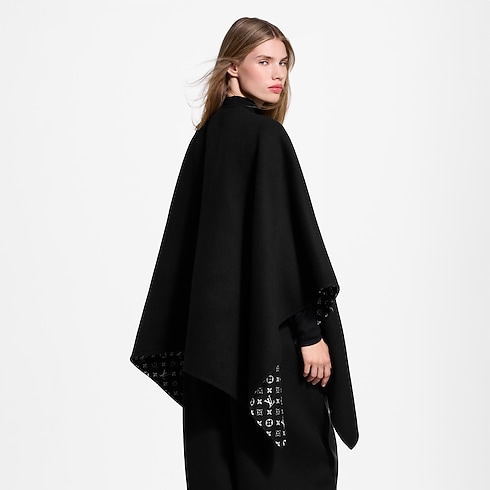 My Monogram Cape S00 in Wanita's Aksesori Semua Koleksi collections by Louis Vuitton (Perbesar produk)
