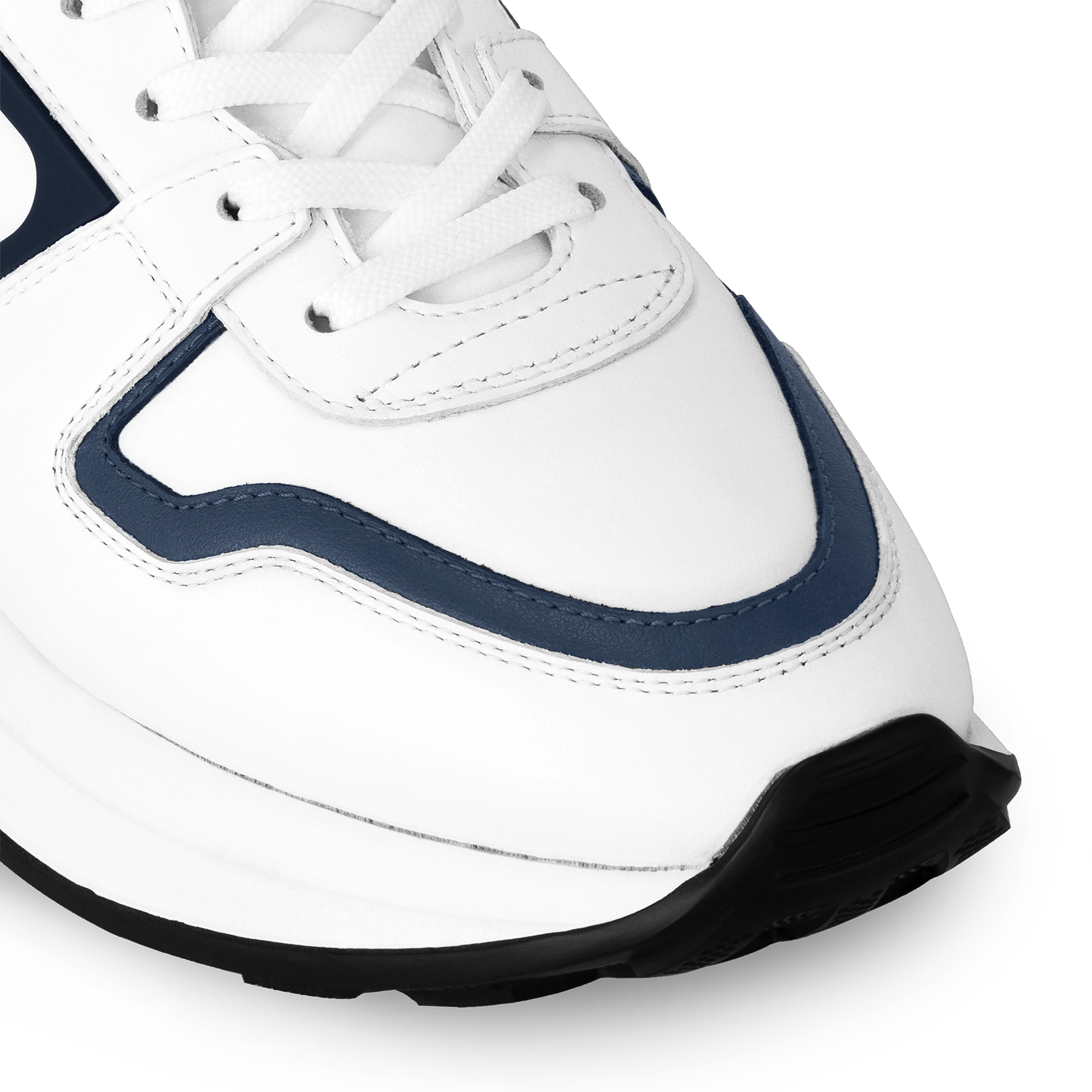 Neo Run Away Sneaker  in Wanita