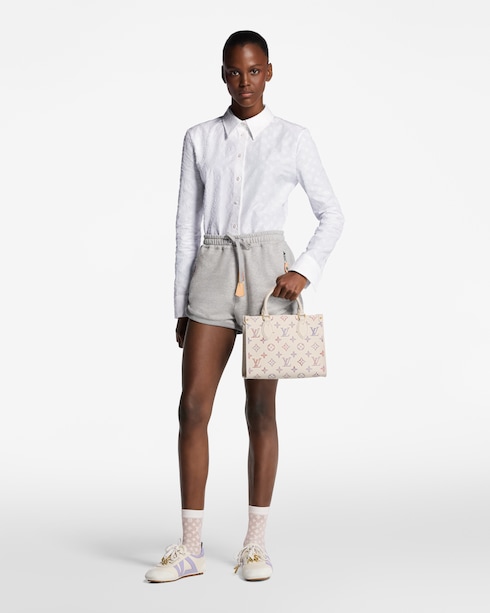 OnTheGo PM Other Monogram Canvas in Tas dan Aksesori Kulit's Tas untuk Wanita LV Icons collections by Louis Vuitton