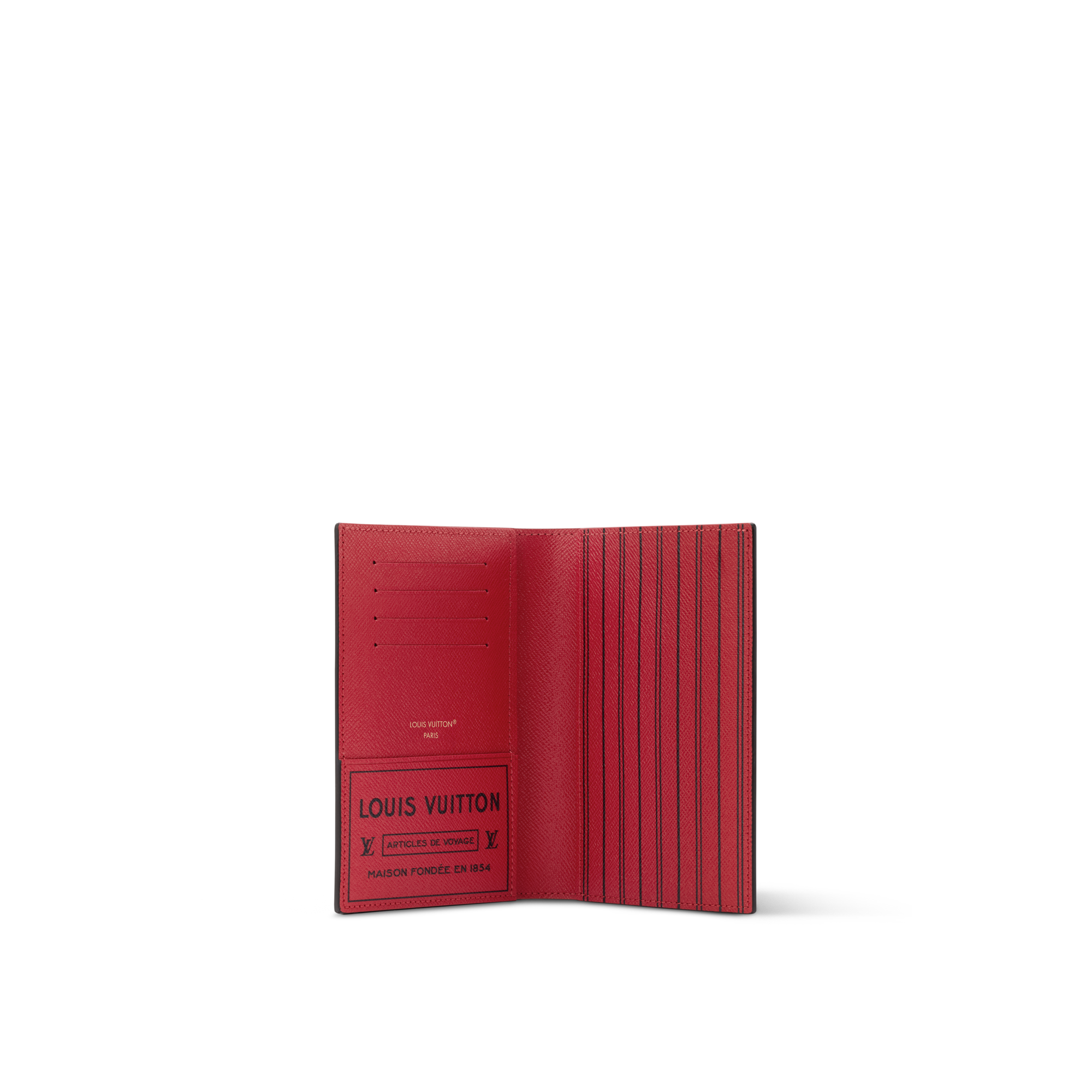 Passport Cover Monogram in Wanita