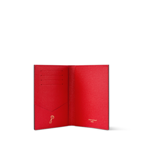 Passport Cover Other Monogram Canvas in Wanita's Dompet dan Aksesori Kulit Tempat Kartu dan Gantungan Kunci collections by Louis Vuitton (Perbesar produk)