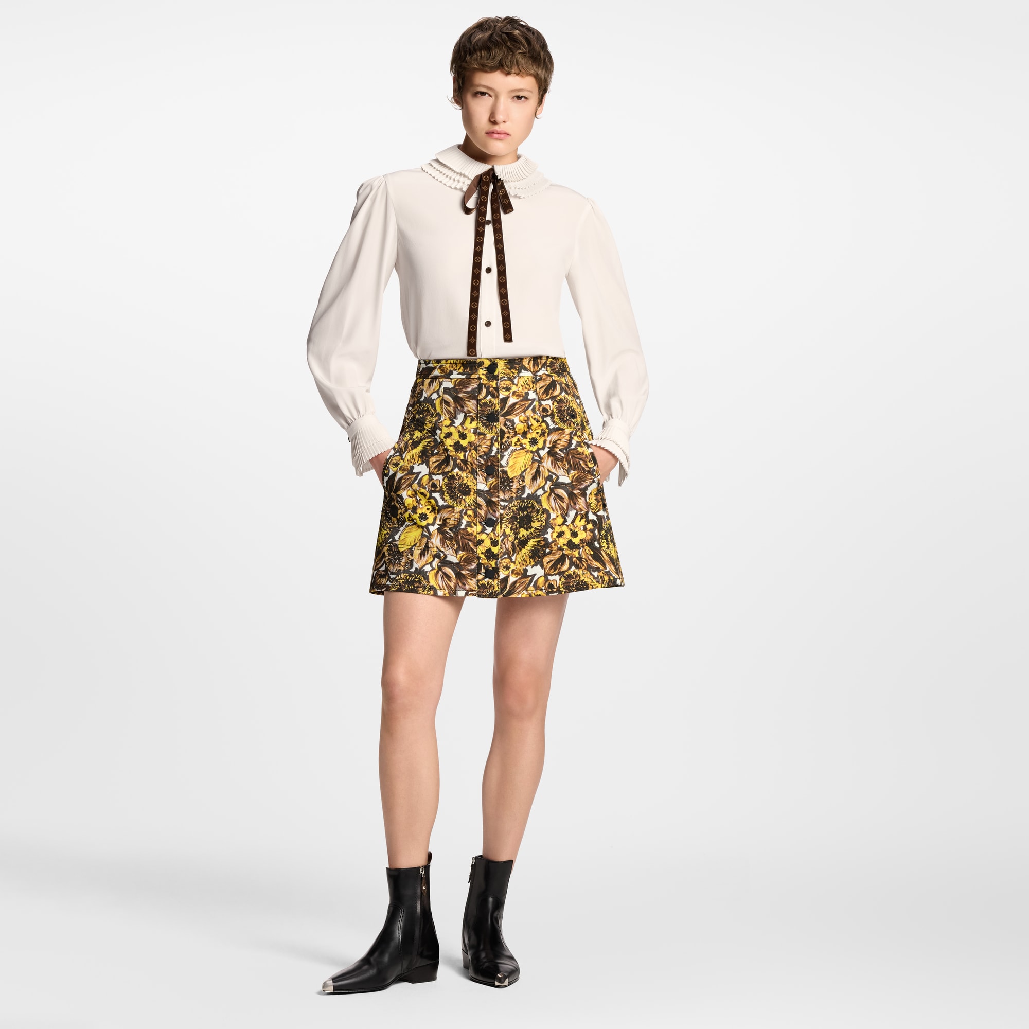 Pleat Collar Blouse  in Wanita