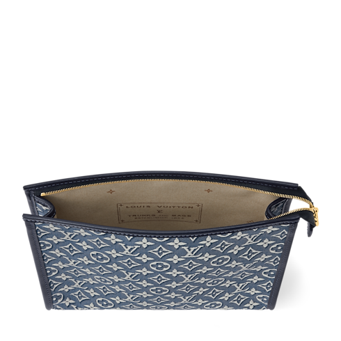 Poche Toilette Other Monogram Canvas in Trunks, Travel and Home's Travel Bags and Rolling Luggage Aksesori Travel collections by Louis Vuitton (Perbesar produk)