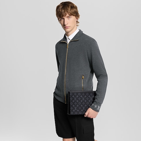 Pochette Voyage MM Monogram Eclipse in New's Ramadan Ramadan Selection for Him collections by Louis Vuitton (Product zoom)