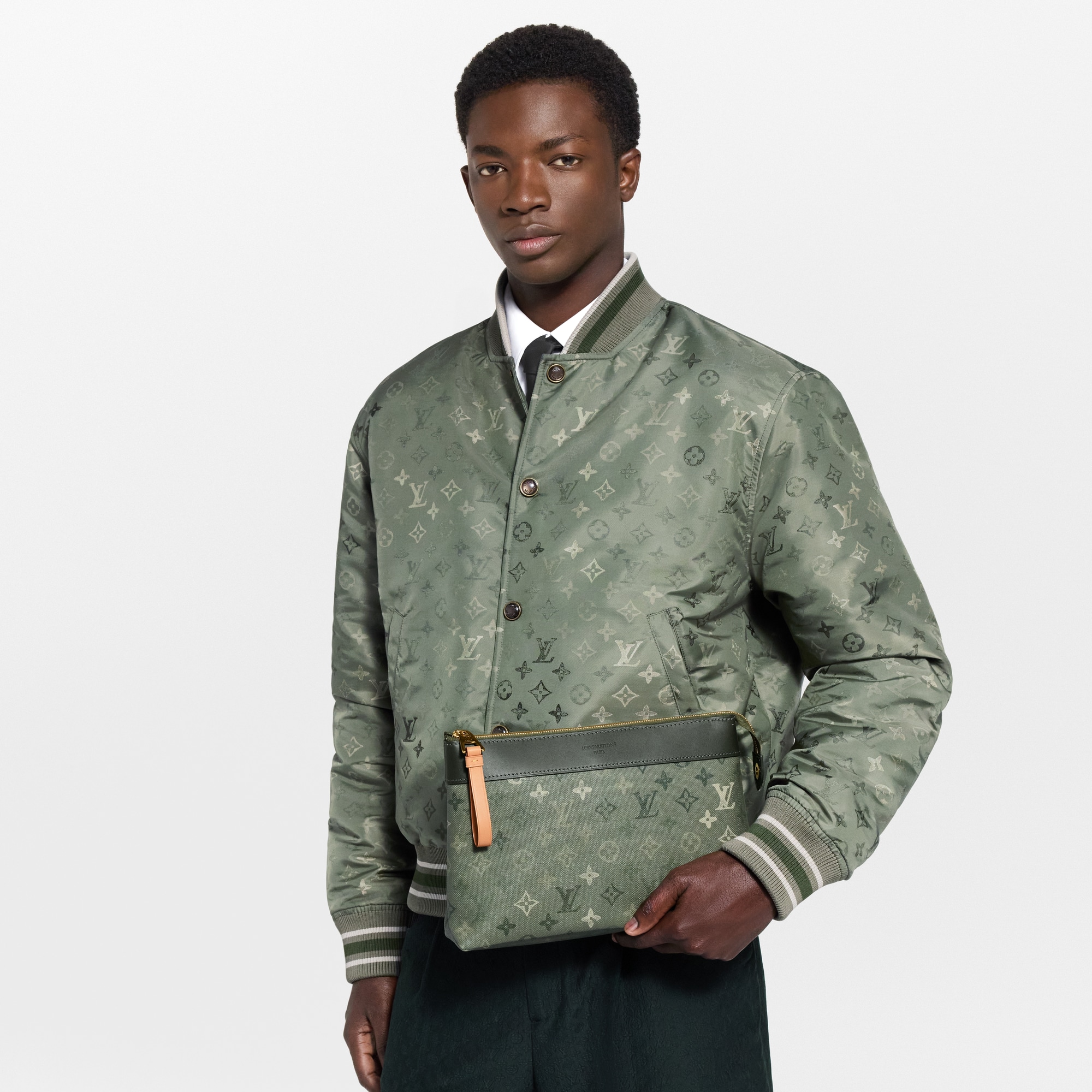 Pochette Voyage Souple Monogram Other in Pria