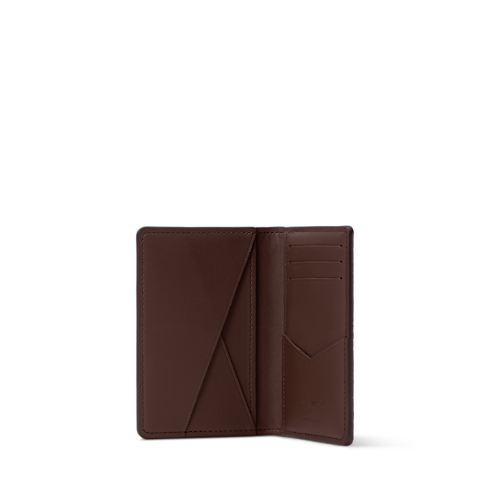 Pocket Organizer Monogram Shadow in Pria's Dompet dan Aksesori Kulit Semua Dompet dan Aksesori Kulit collections by Louis Vuitton (Perbesar produk)