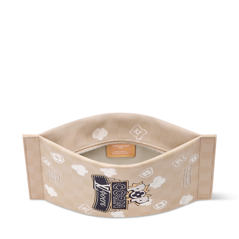 Pop Corn Toiletry Bag Other Leathers in Pria's Travel Travel Accessories collections by Louis Vuitton (Perbesar produk)