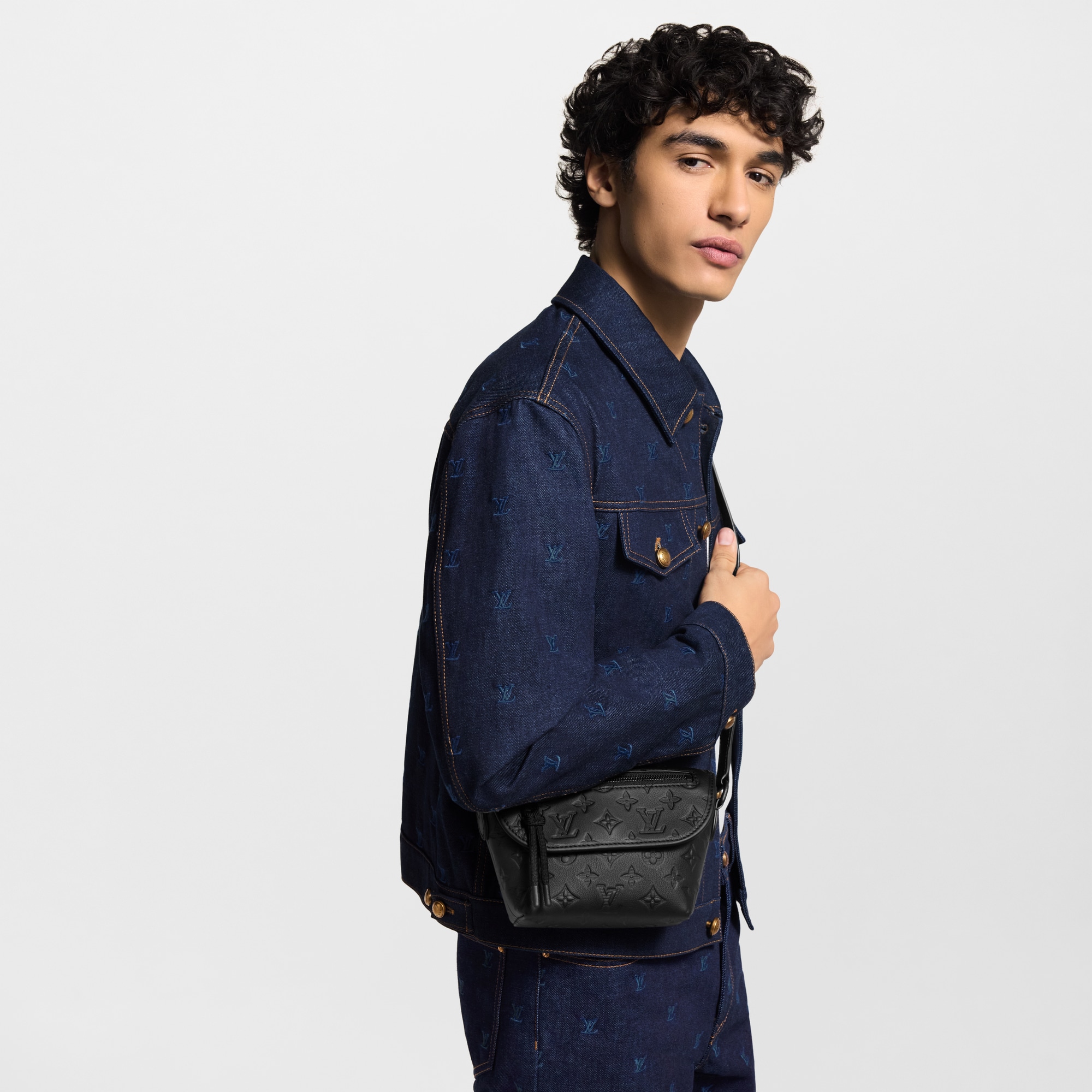 Pulse Wearable Wallet Monogram Shadow Leather in Pria