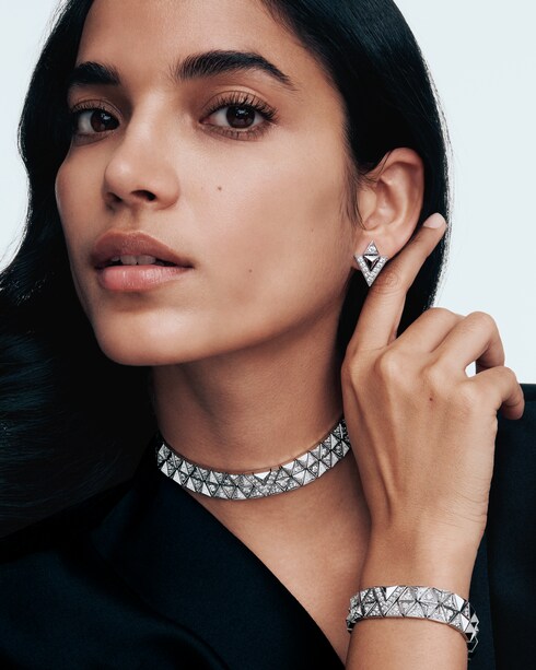 Pure V Two-Row Necklace, White Gold and Diamonds in Jewellery's Categories Necklaces and Pendants collections by Louis Vuitton