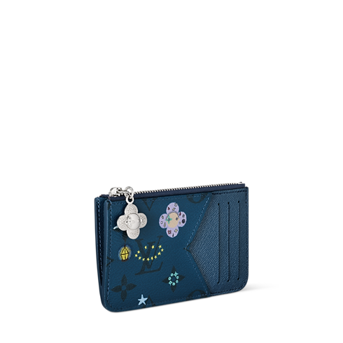 Romy Card Holder Other Monogram Canvas in Wanita's Dompet dan Aksesori Kulit Tempat Kartu dan Gantungan Kunci collections by Louis Vuitton (Perbesar produk)