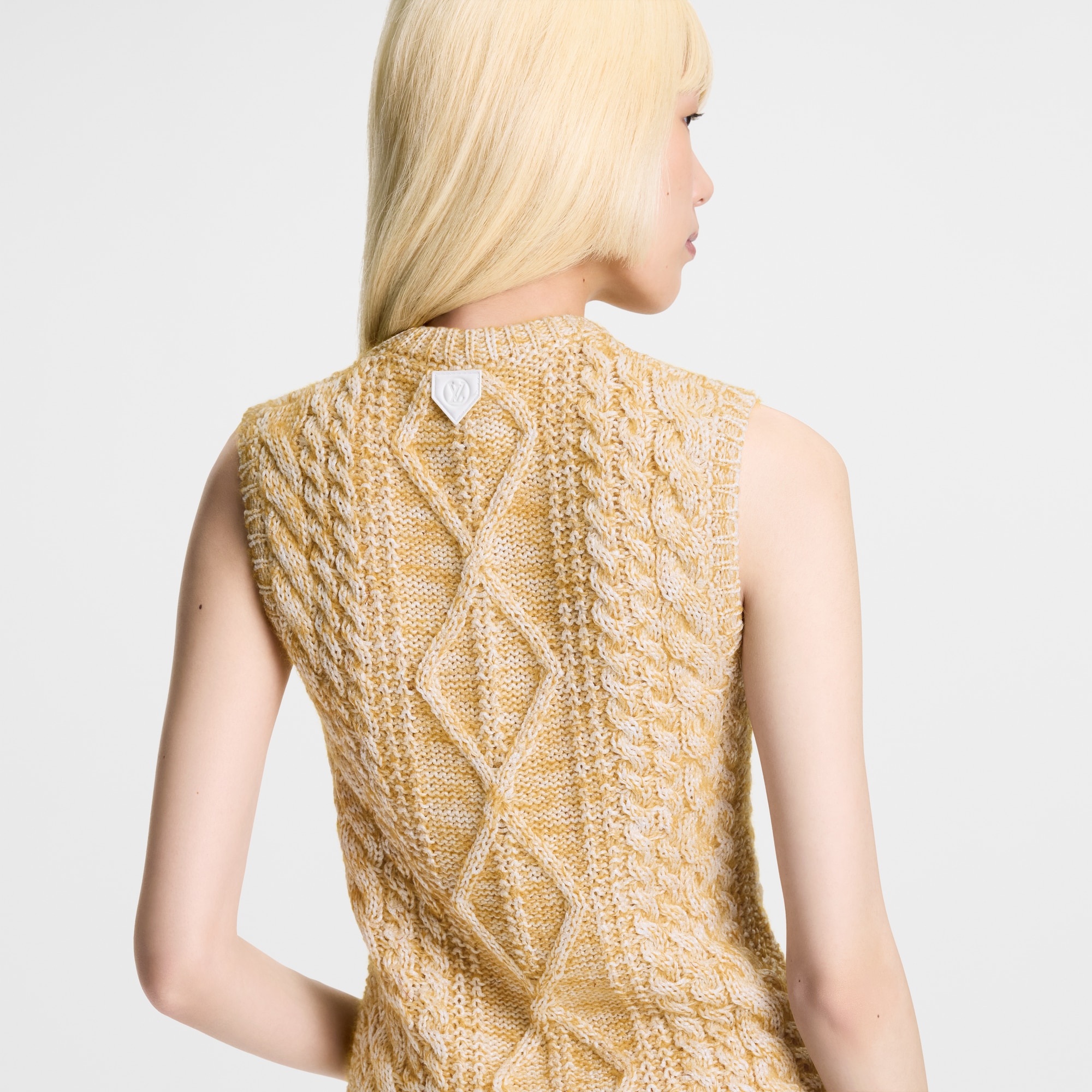 Sleeveless Cable Knit Pullover  in Wanita