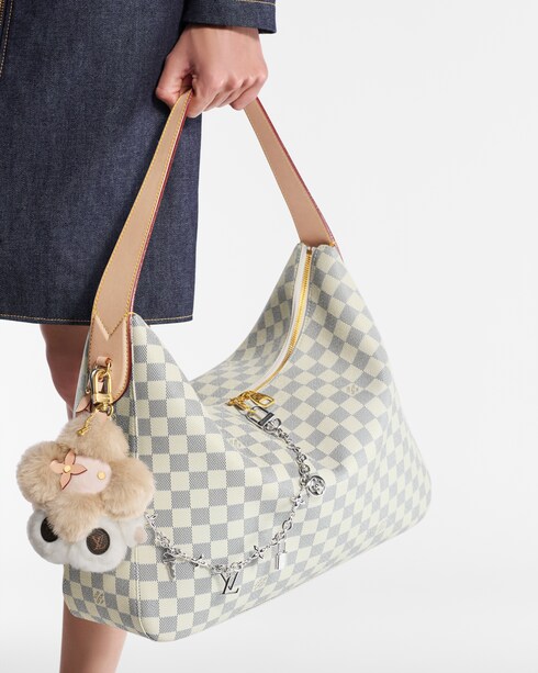 다미에 아주르 캔버스 여성 가방 신제품 슬라우치 MM | 루이비통 공식 온라인 스토어®