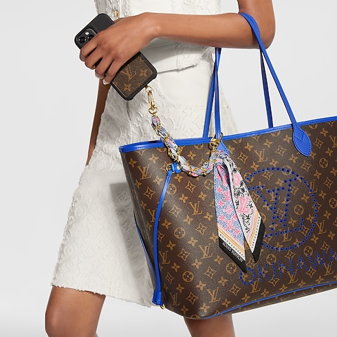 Souvenir D’Été Scarf Chain Bag . in Women's Accessories Key Holders and Bag Charms collections by Louis Vuitton (Product zoom)