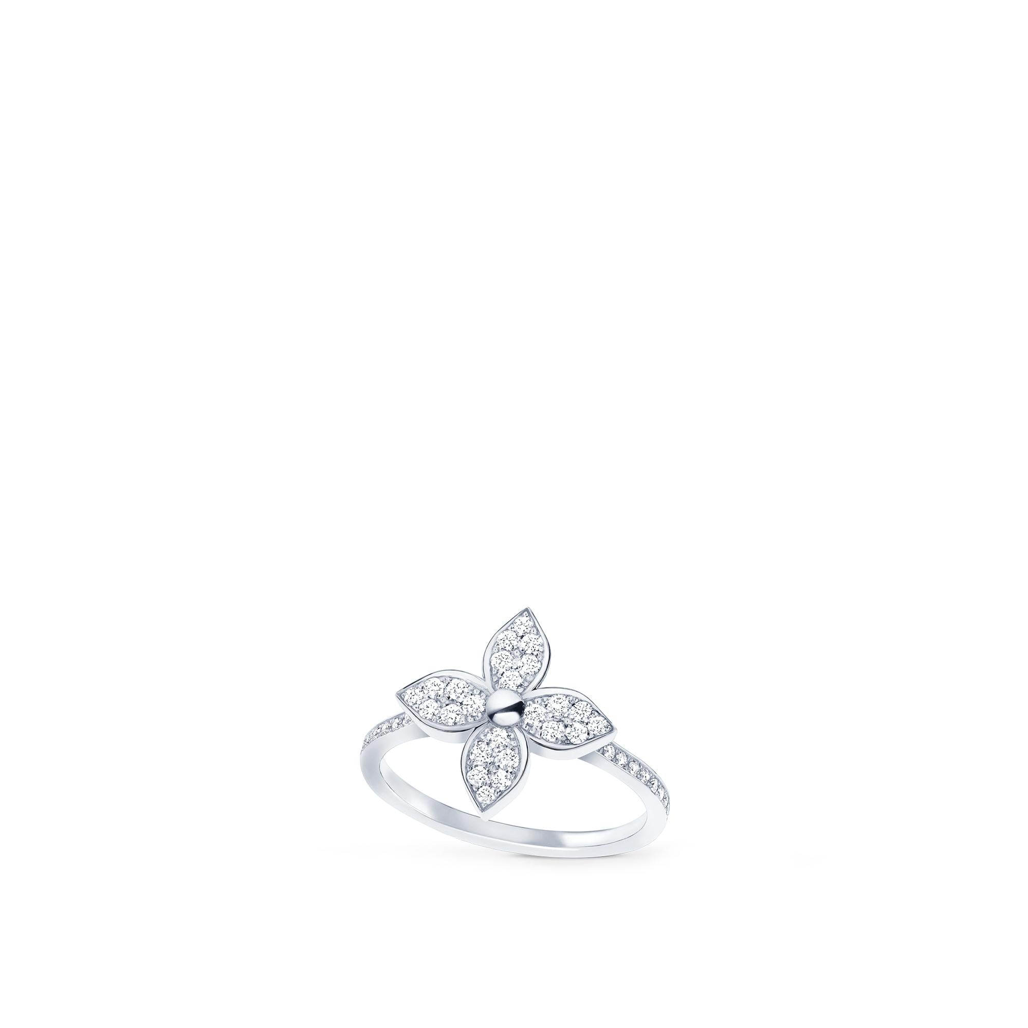 Star Blossom Ring, White Gold And Diamonds  in Perhiasan