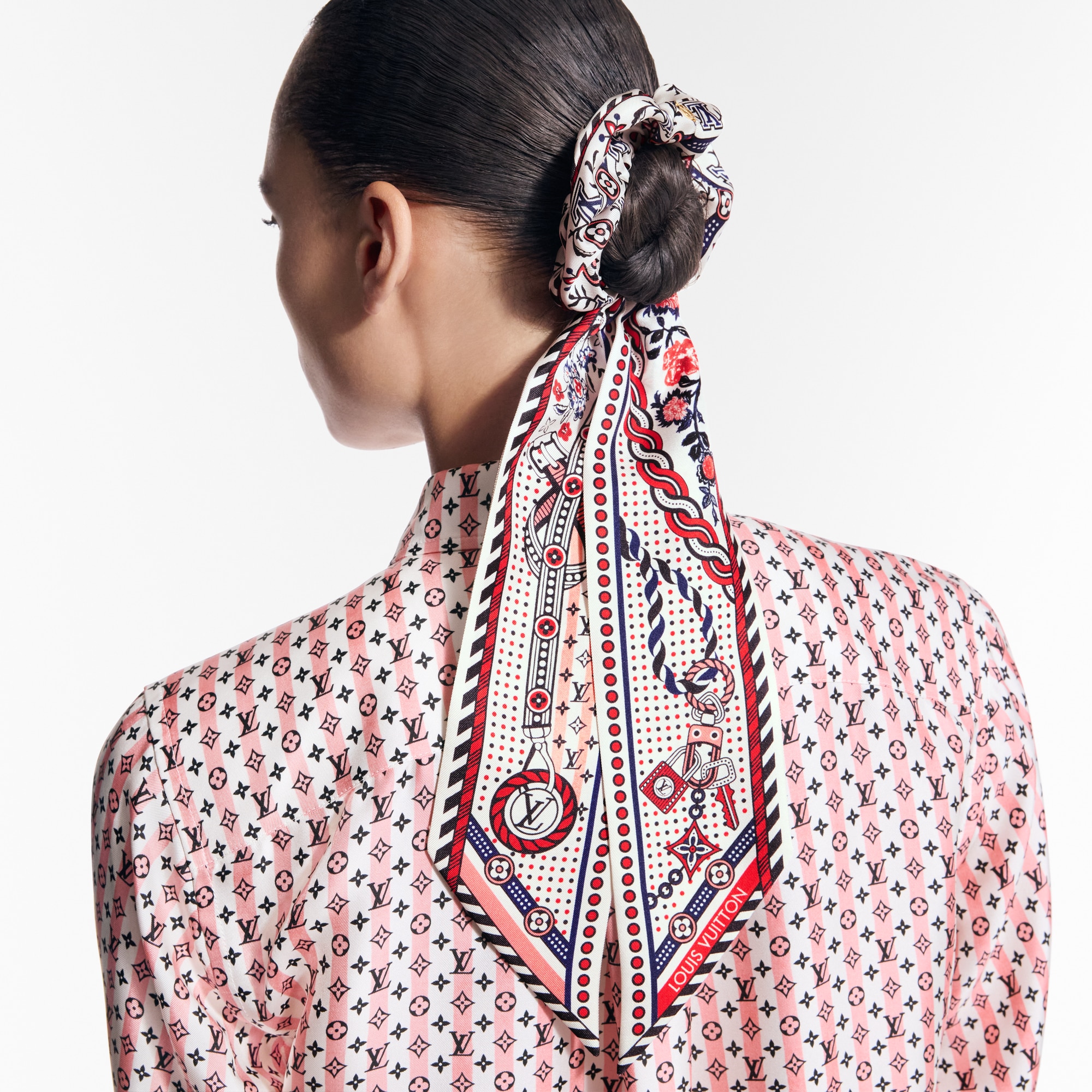 Summer Garden Scrunchie S00 in Wanita