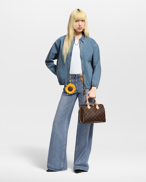 Sunflower Crochet Bag Charm S00 in Wanita's Aksesori Gantungan Kunci dan Tas collections by Louis Vuitton