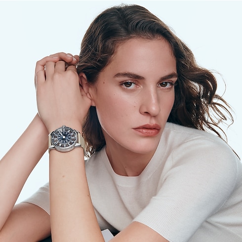Tambour Spin Time Air, Automatic, 42.5mm, White gold in Watches's All Watches } collections by Louis Vuitton (Product zoom)
