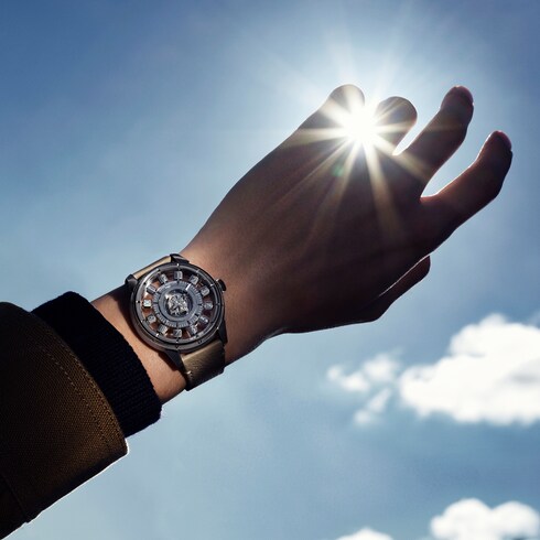 Tambour Taiko Spin Time Air, Automatic, 42.5mm, White gold, Hawk's eye and diamonds in Watches's All Watches } collections by Louis Vuitton