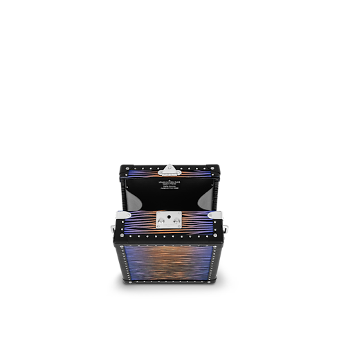 Vertical Clutch Box A05 in Les Extraordinaires's Hardsided Seasonal collections by Louis Vuitton (Perbesar produk)