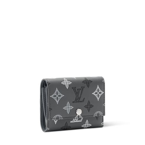 Victor Wallet Monogram Shadow in Pria's Dompet dan Aksesori Kulit Semua Dompet dan Aksesori Kulit collections by Louis Vuitton (Perbesar produk)