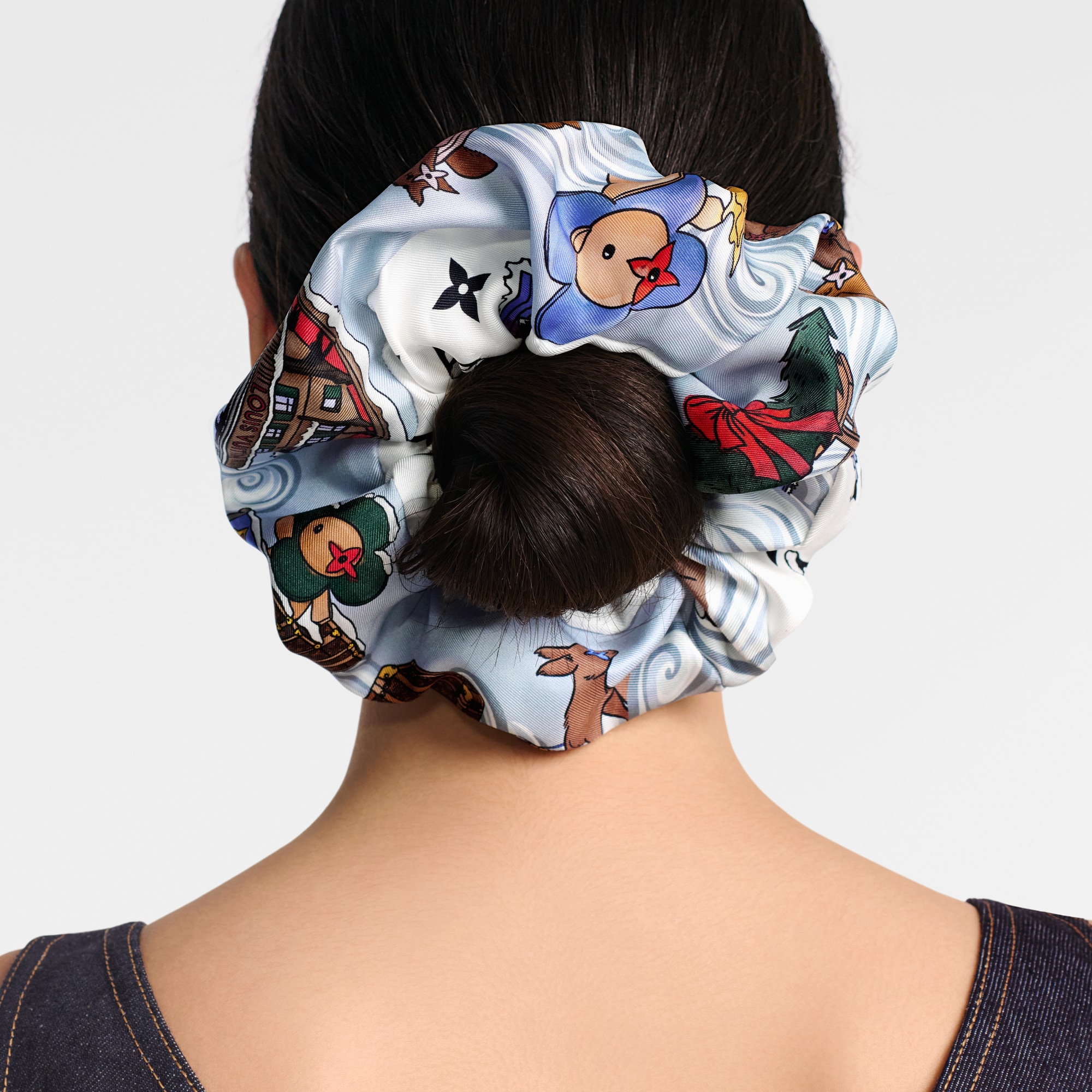 Vivienne Winter Holiday Scrunchie S00 in Wanita